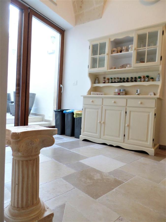 Regina Viarum Apartment, Historic City Centre Brindisi Luaran gambar