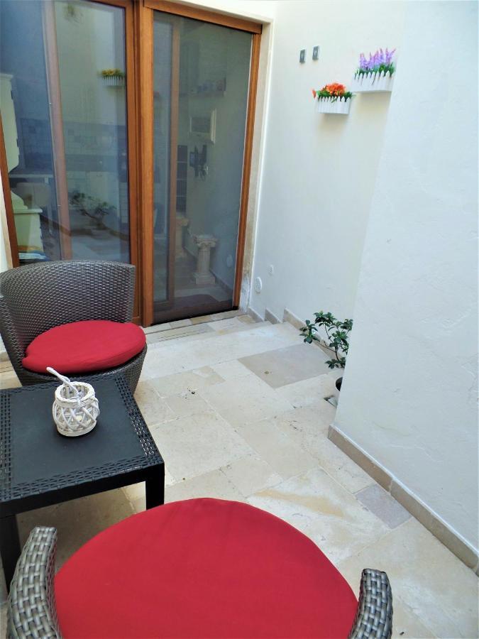 Regina Viarum Apartment, Historic City Centre Brindisi Luaran gambar