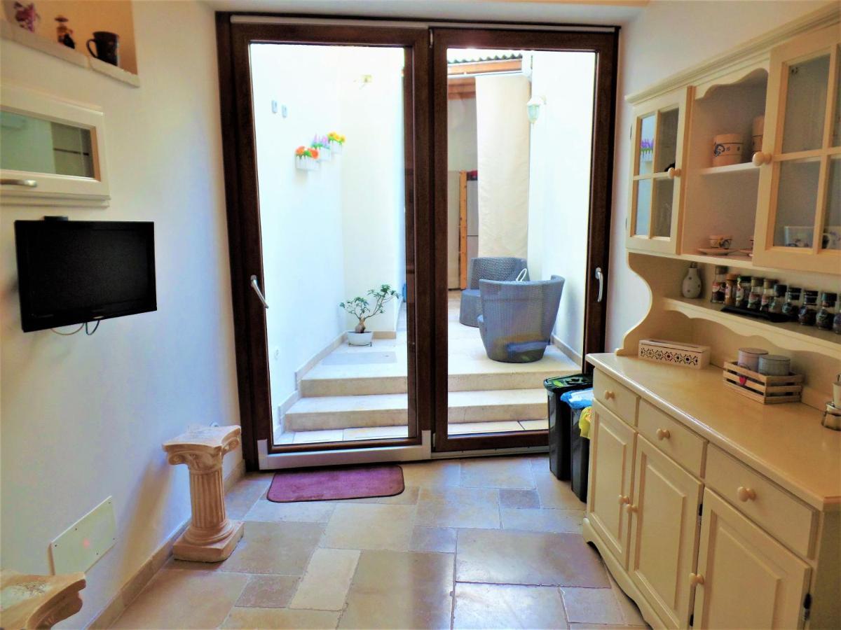 Regina Viarum Apartment, Historic City Centre Brindisi Luaran gambar